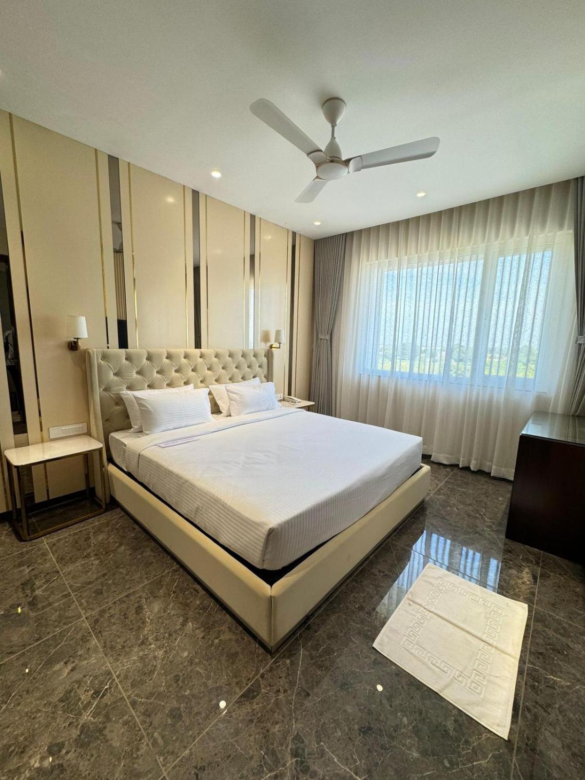 Hotel Carnival Parbhani Zewnętrze zdjęcie
