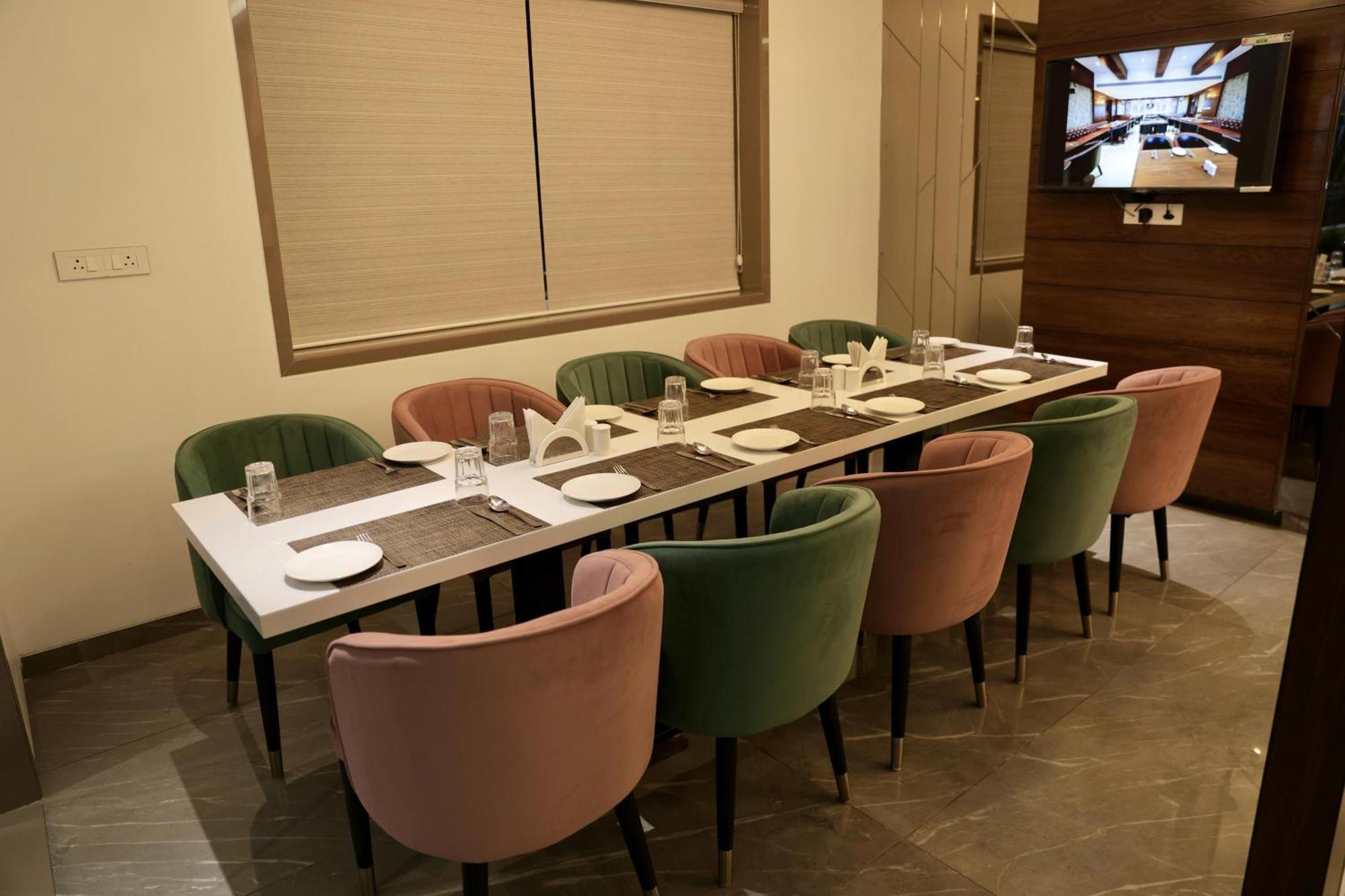 Hotel Carnival Parbhani Zewnętrze zdjęcie