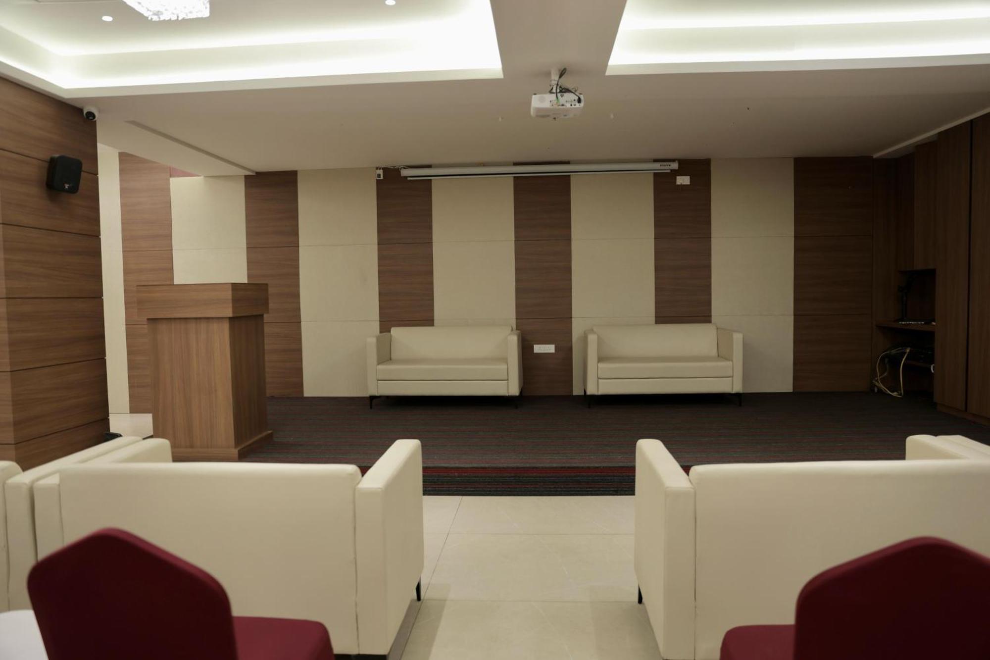 Hotel Carnival Parbhani Zewnętrze zdjęcie