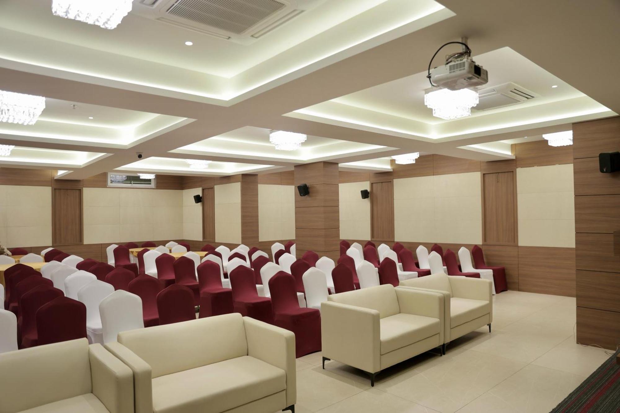 Hotel Carnival Parbhani Zewnętrze zdjęcie