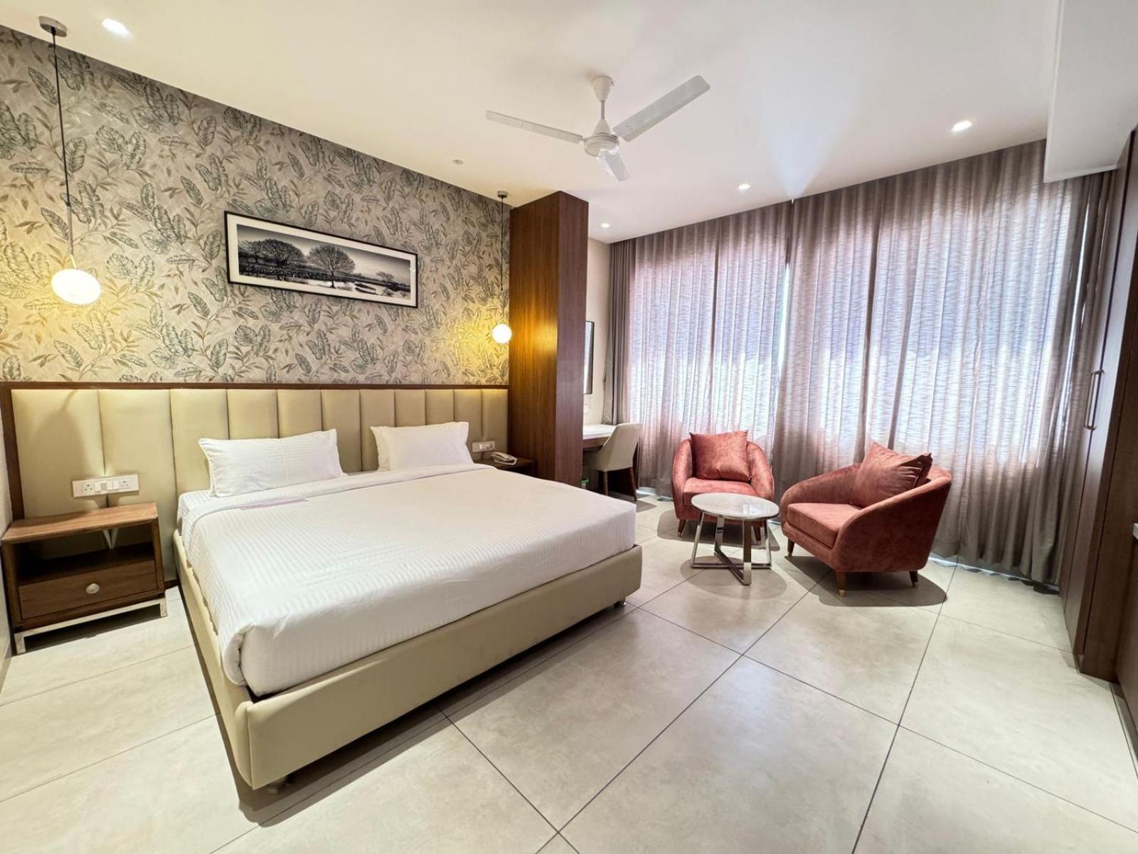 Hotel Carnival Parbhani Zewnętrze zdjęcie